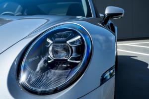 Porsche 911 Turbo S 2020 года  (UK)